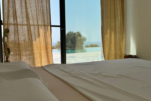 508b17b5-7e92-424b-a952-805c3ddc6542